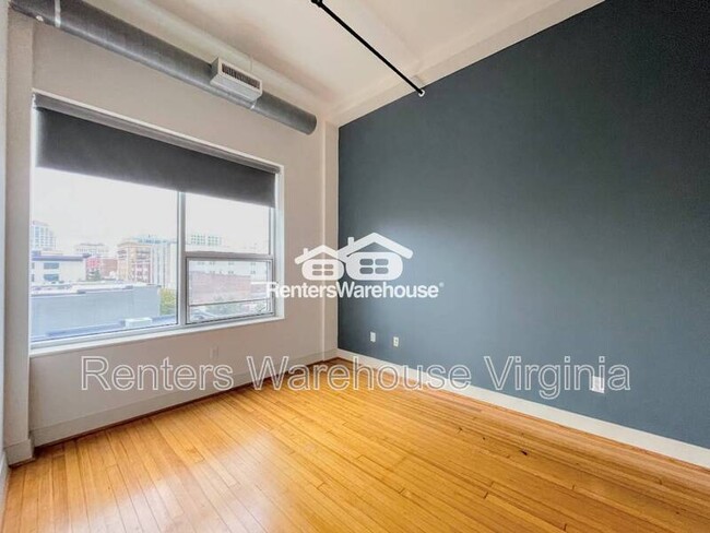 Building Photo - 500 Granby St