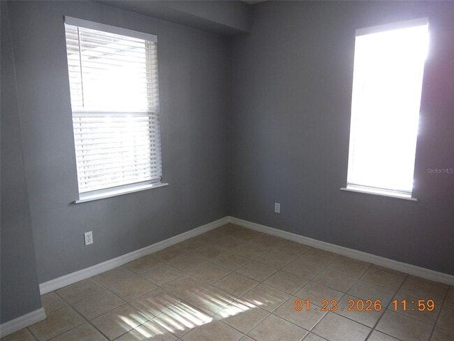 Building Photo - 1220 SW 1st Ave