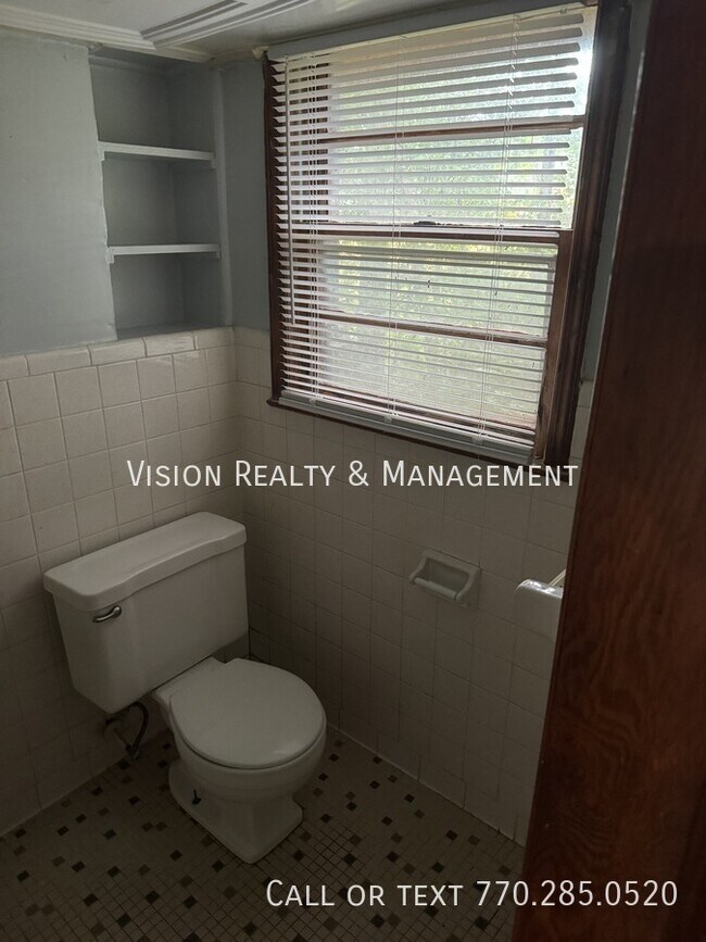 Building Photo - 1803 Carrollton Villa Rica Hwy