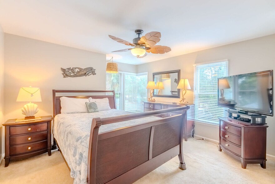 Building Photo - 137 Cordillo Pkwy