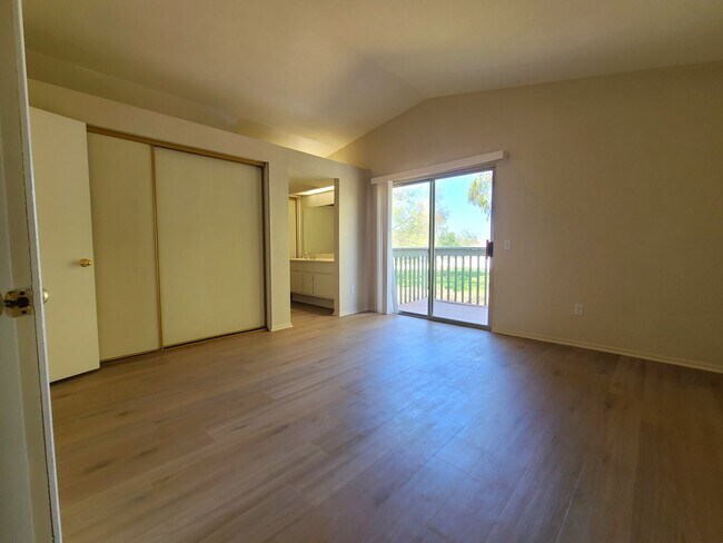 Building Photo - Two-Story 4-Bedroom Home in San Bernardino!