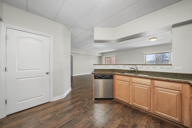 Building Photo - 7250 W 157th St
