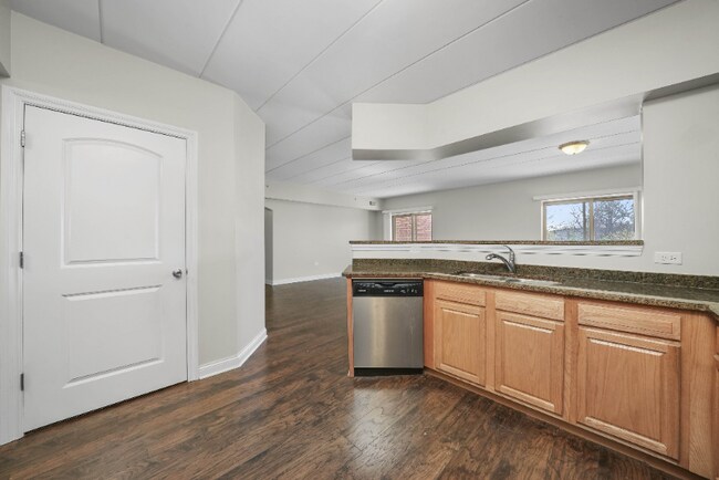Building Photo - 7250 W 157th St