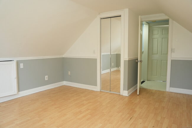 Building Photo - 5 Nash Pl