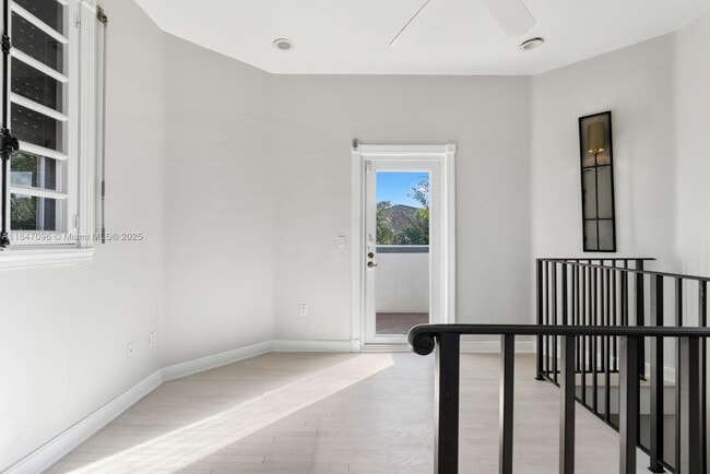 Building Photo - 3605 Flamingo Dr