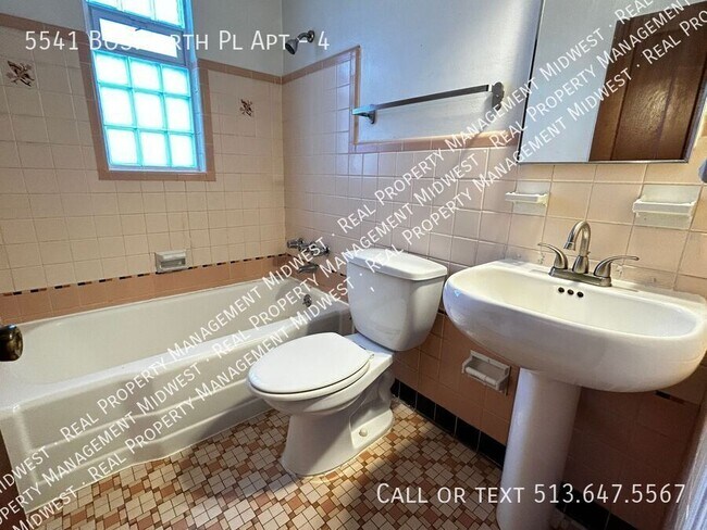 Building Photo - 5541 Bosworth Pl