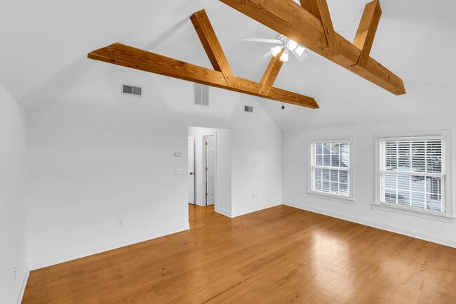 Building Photo - 20 Rosalie Ave