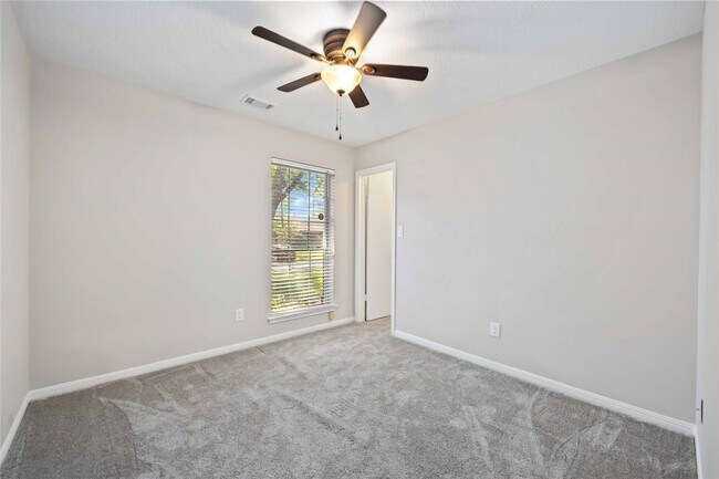 Building Photo - 5418 Roserock Ln