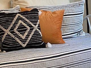 Building Photo - 987 Fair St SW