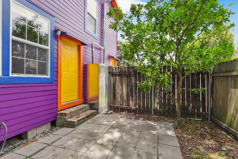 Building Photo - 927 Bordeaux St