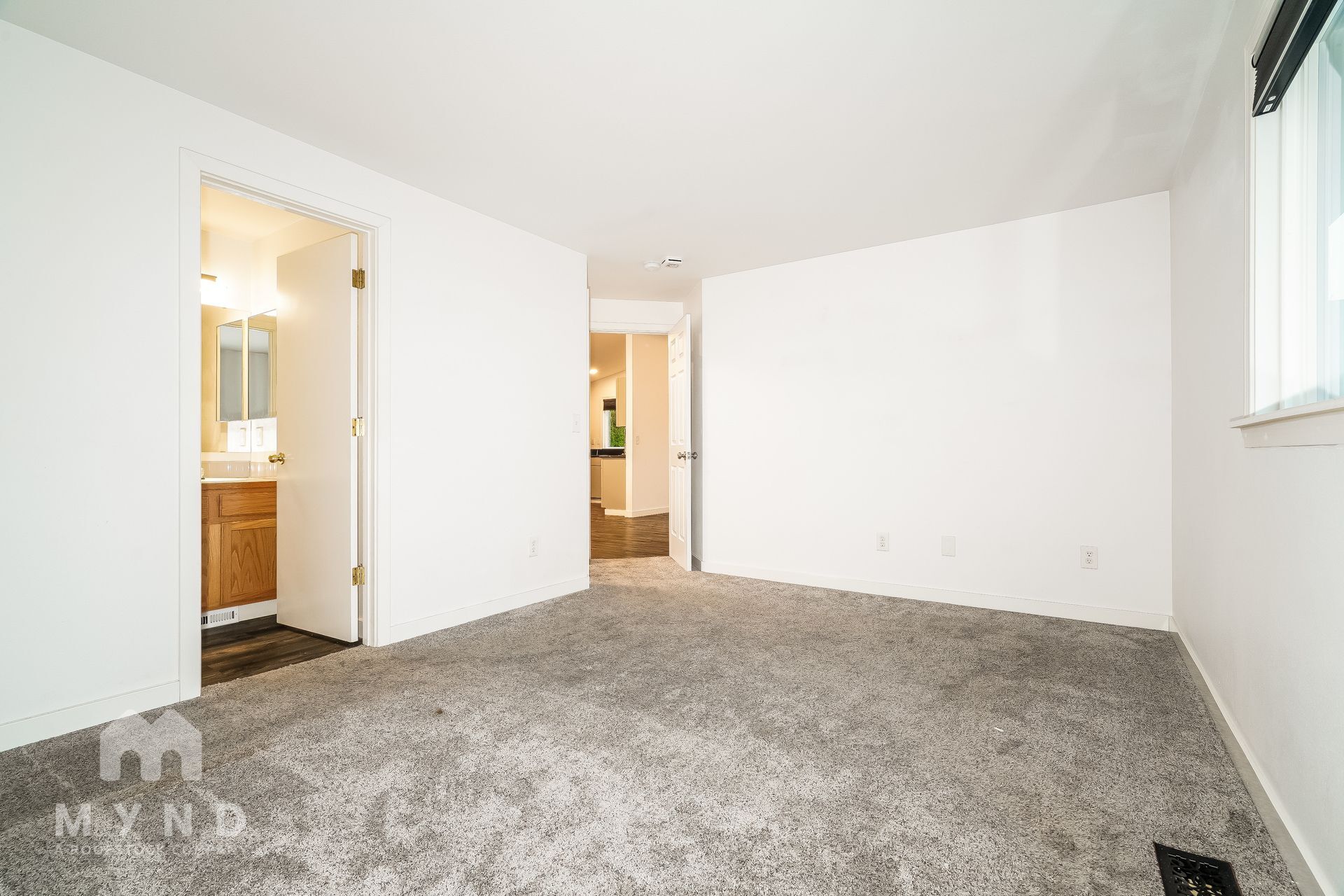 Building Photo - 16310 72nd Ave E