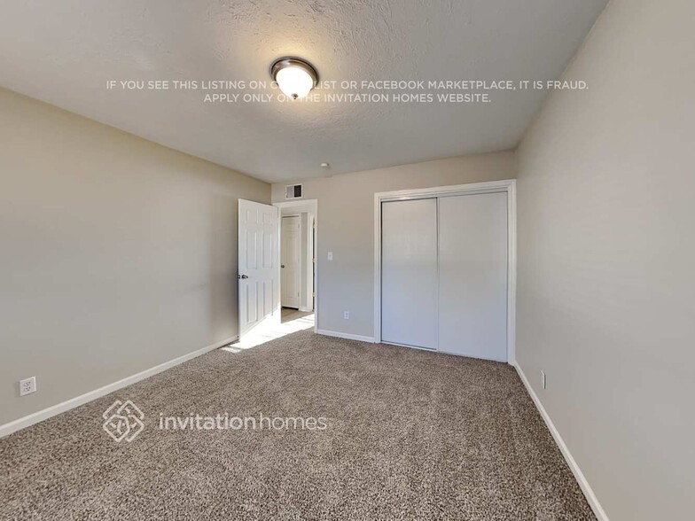 Building Photo - 8520 N 33rd Dr