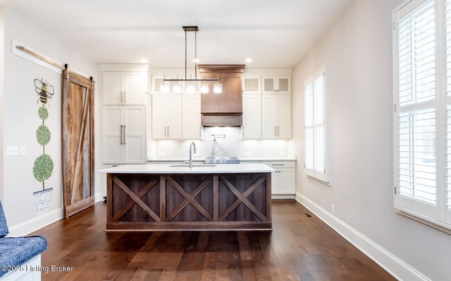 Building Photo - 9413 Civic Way