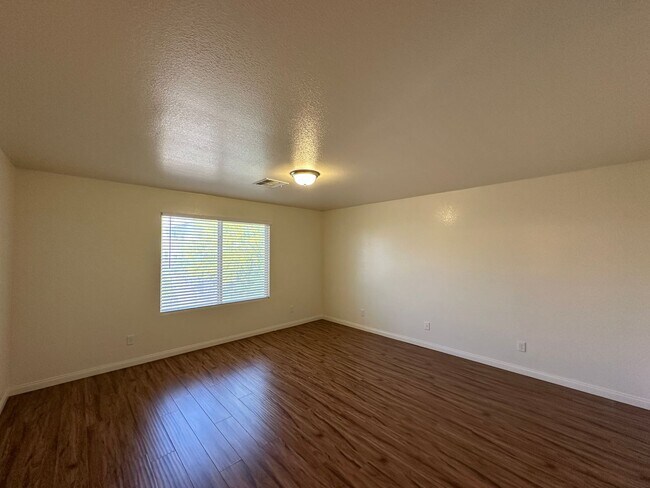 Building Photo - WOODBRIDGE AT PINNACLE PEAKS