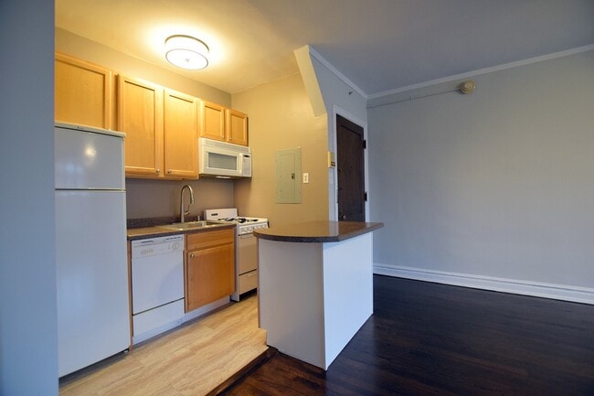 Floorplan - 460 Winnetka Ave.