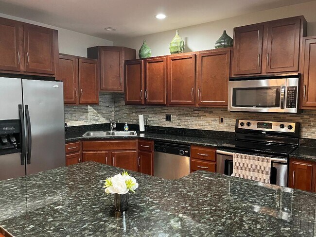 Primary Photo - 600 Albert St