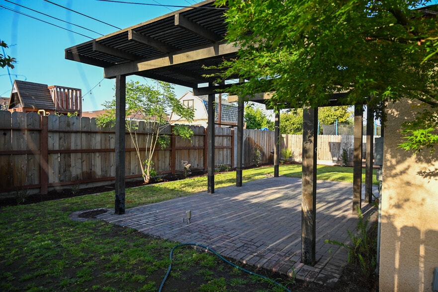 Backyard - 881 W Rialto Ave