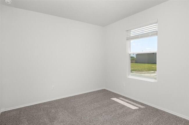 Building Photo - 133 Varner Way