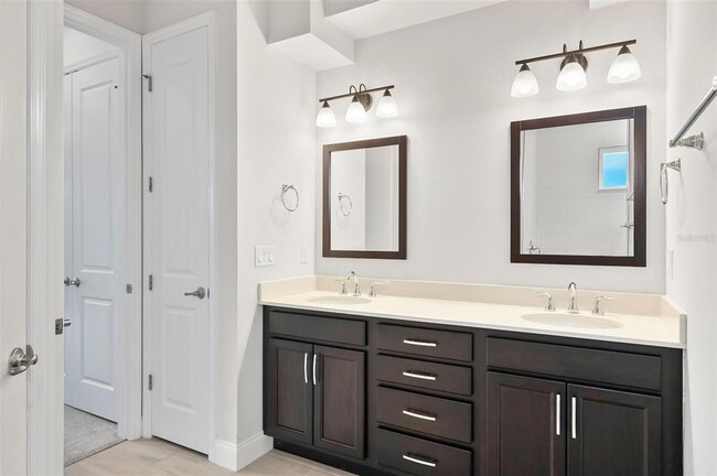 Building Photo - 128 Del Palma Dr