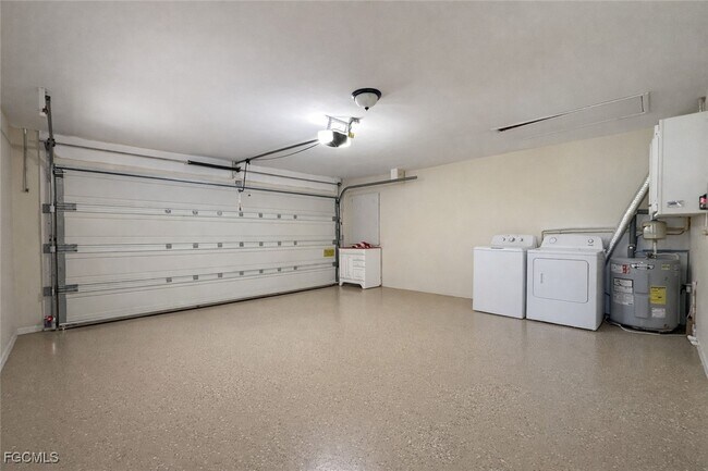 Building Photo - 1010 SE 43rd Terrace