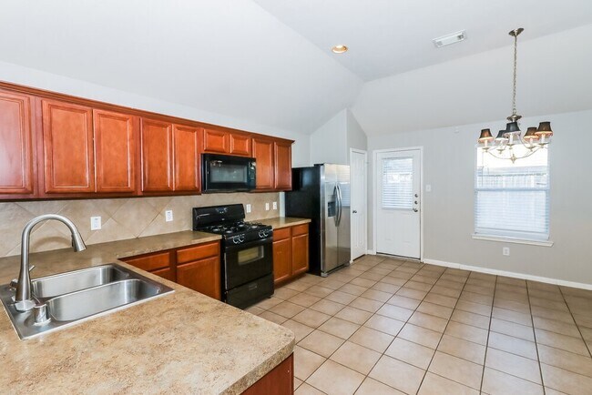 Building Photo - 18018 Iris Edge Way