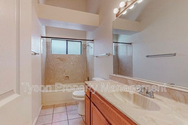 Building Photo - 5201 Tamariz Dr NW
