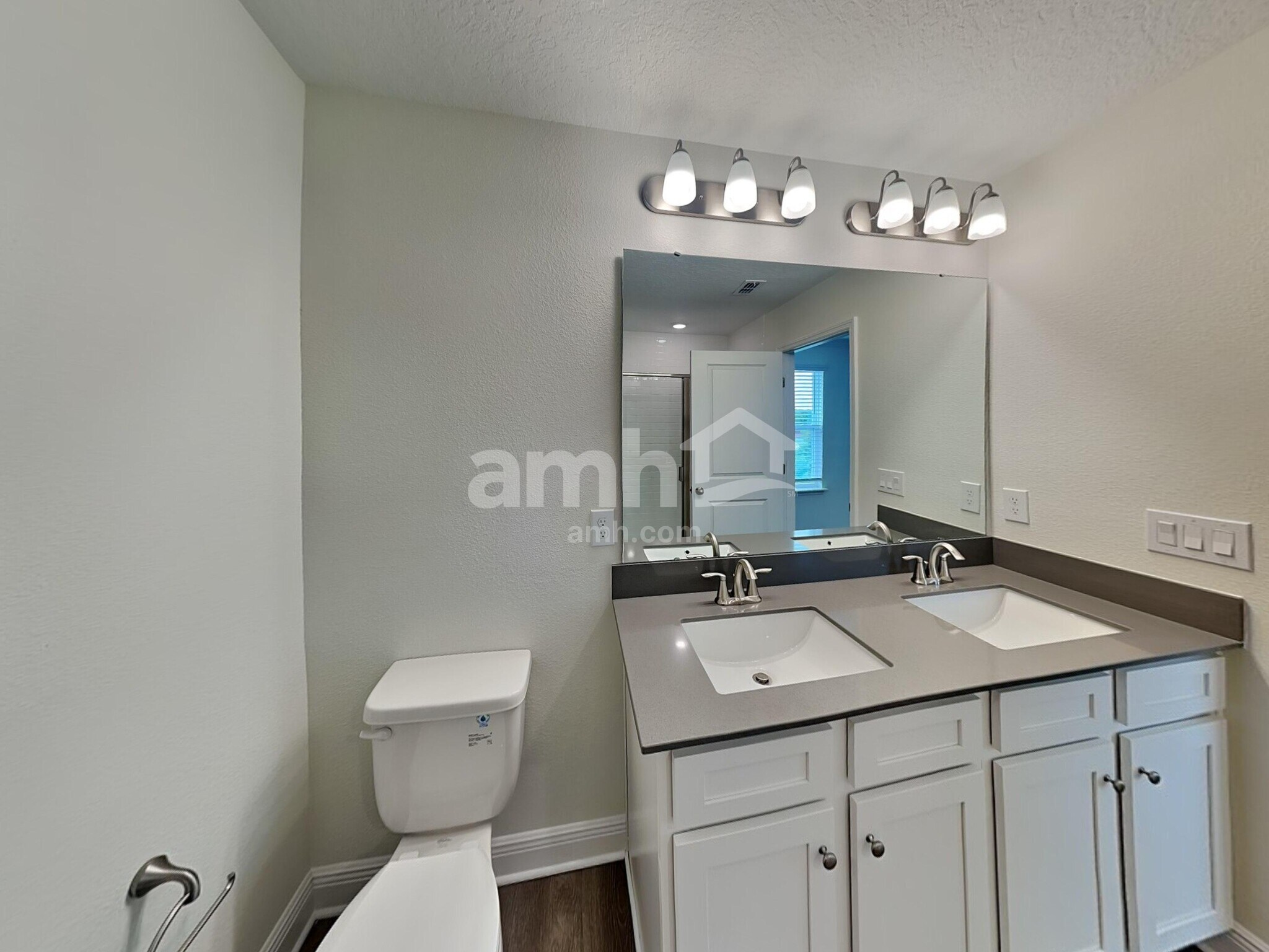 Building Photo - 1124 Heavenly Dr