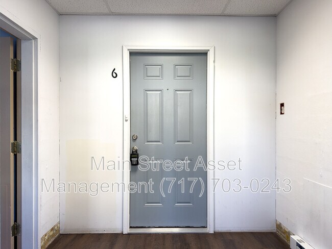 Building Photo - 100 S Front St