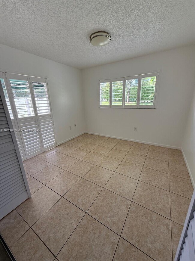 Building Photo - 14378 SW 96th Terrace