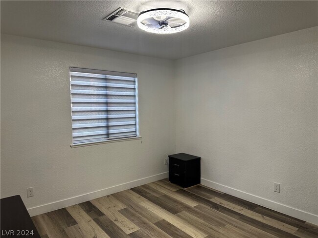 Building Photo - 601 Cabrillo Cir