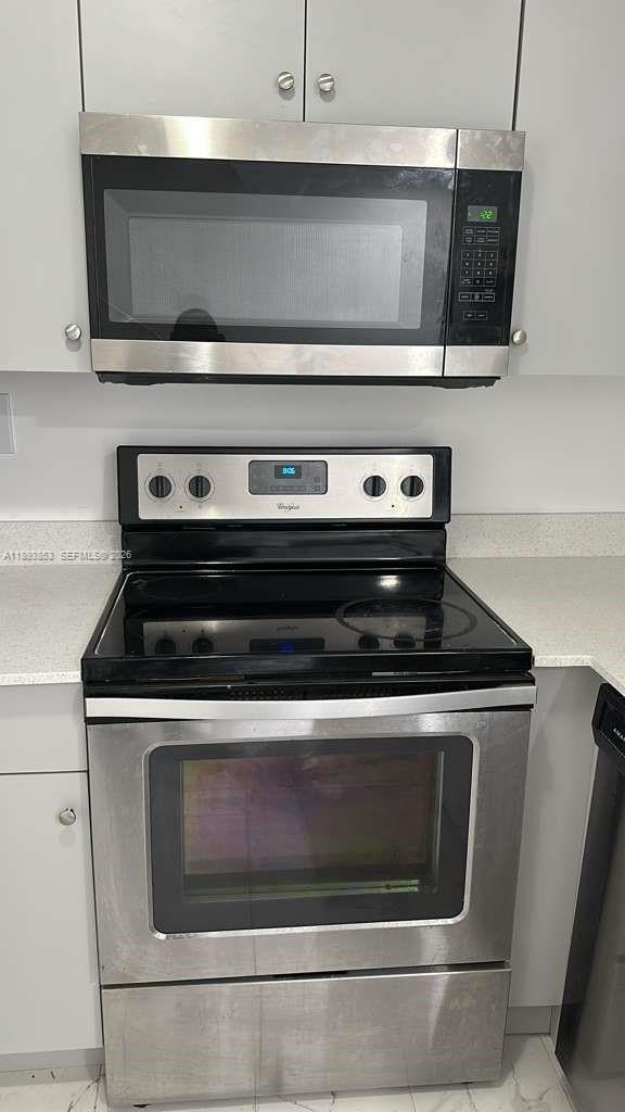 Building Photo - 15389 S Dixie Hwy