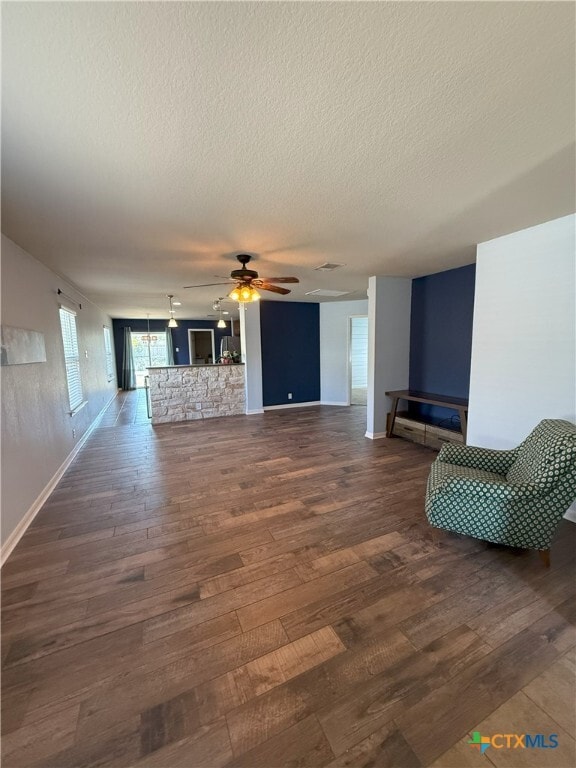 Building Photo - 760 Guna Dr
