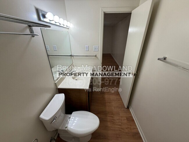 Building Photo - 1805 Meadowland Ln