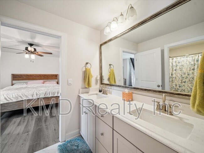 Building Photo - 6112 Willow Pin Ln