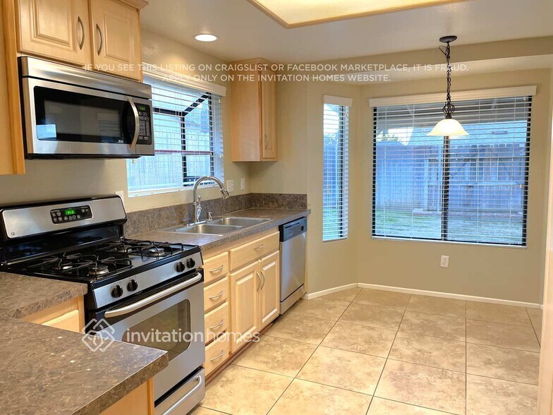Building Photo - 33777 Northview Ln