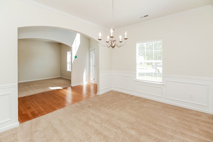 Building Photo - 7698 Overlook Bend