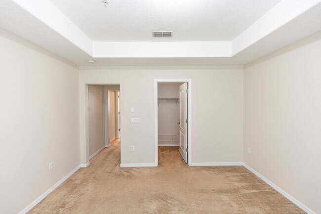 Building Photo - 3-story, 3/3.5, updated, townhome in the heart of Baldwin Park!
