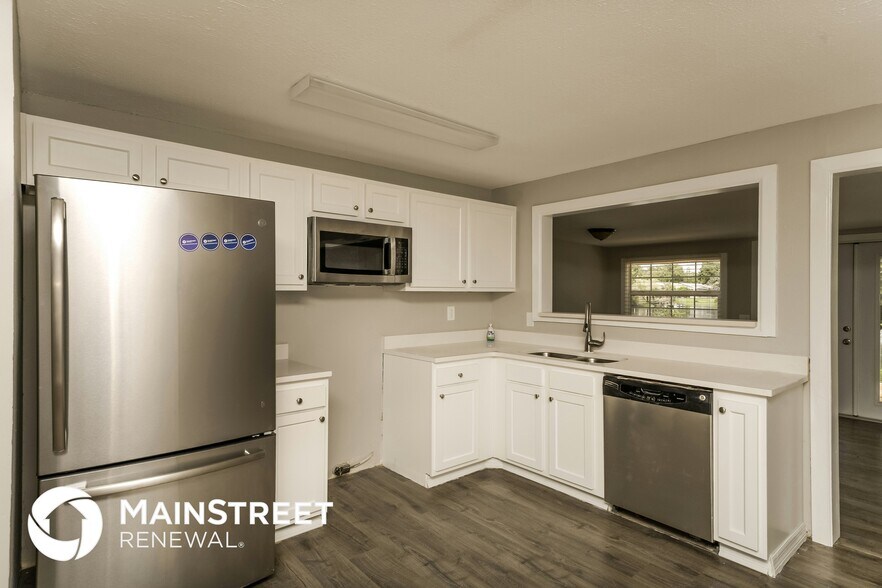 Building Photo - 8107 Blue Finch Way