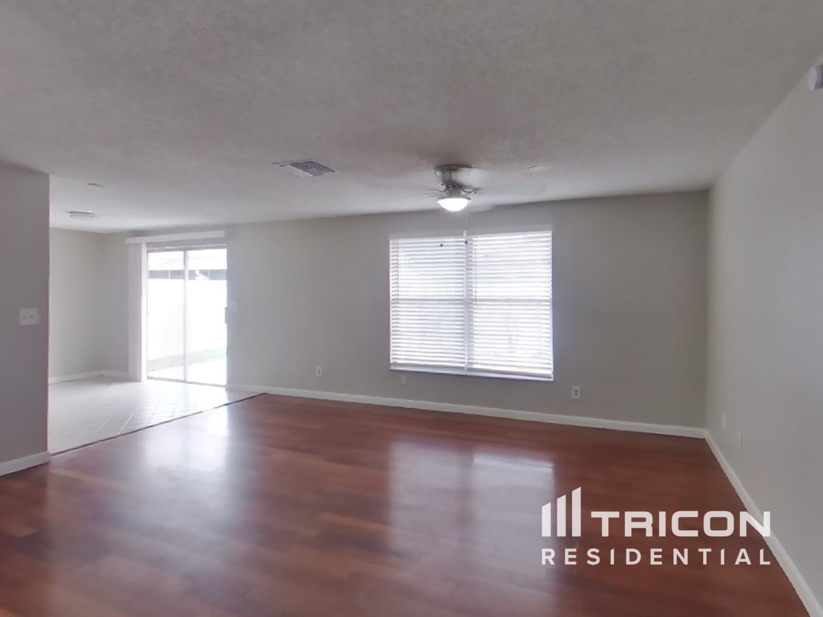 Building Photo - 3311 Russett Dr