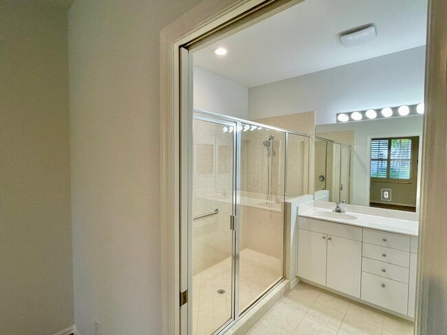 Building Photo - 6171 Lancewood Way