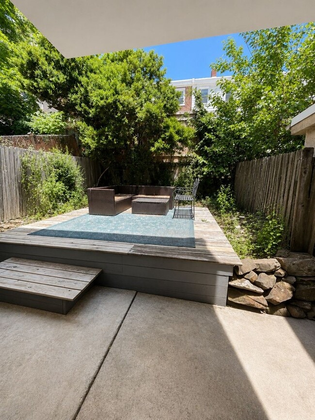Building Photo - Charming 3-Bedroom Home Available Soon in Manayunk