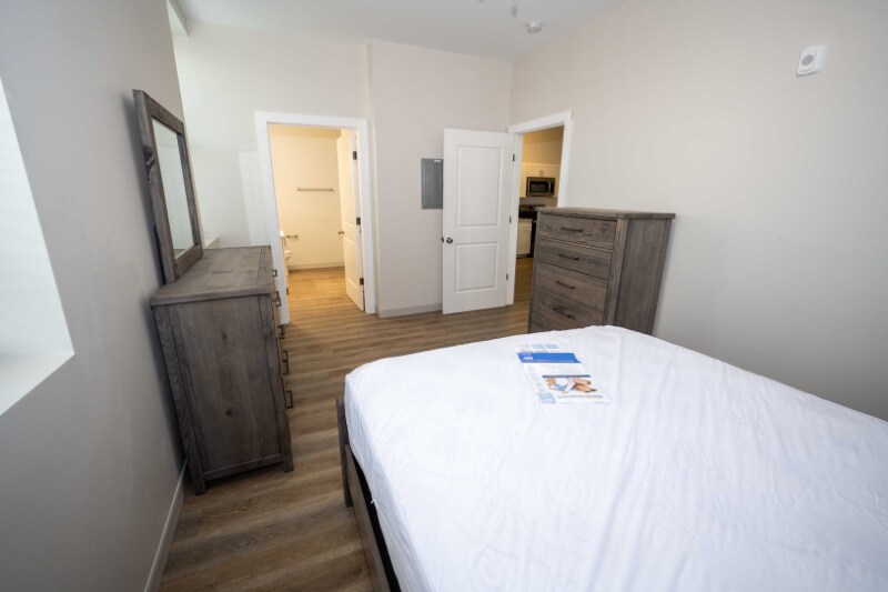 Building Photo - 103 N 1st St