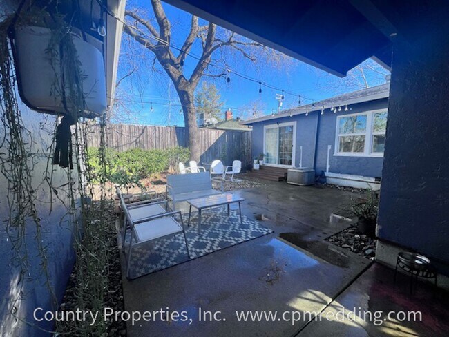 Building Photo - 2166 Garden Ave