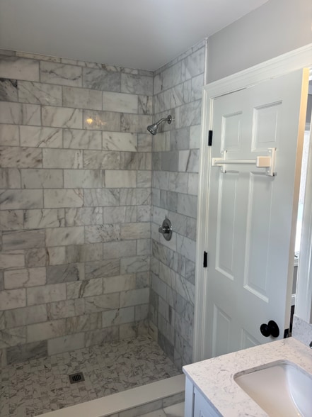 Building Photo - 497 Springfield St