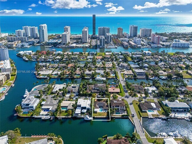 Building Photo - 524 Oleander Dr