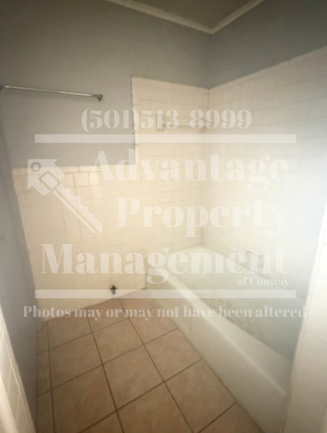 Building Photo - 2824 Raymar Rd