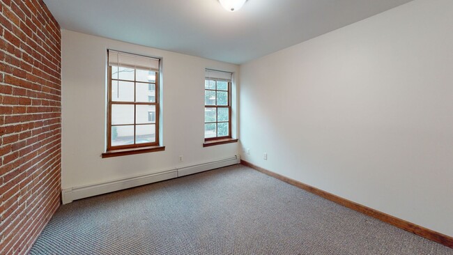 Building Photo - 1008 23rd St NW