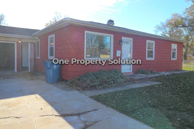 Building Photo - 3206 Kenwood St
