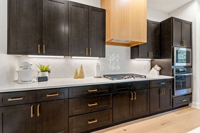 Building Photo - Modern luxury available in Fletcher Ridge