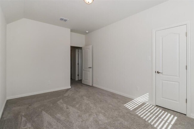 Building Photo - 530 Ansley Ct